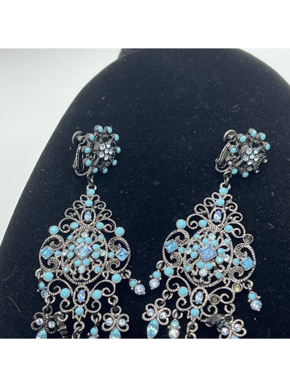 JOAN RIVERS Vintage CHANDELIER HEAVILY JEWELED Rhinestone DROP clip EARRINGS